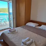 Ana I Ante Apartment *