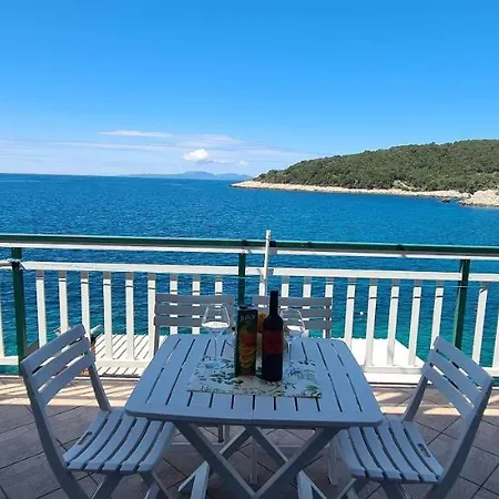 Ana I Ante * Milna (Hvar)
