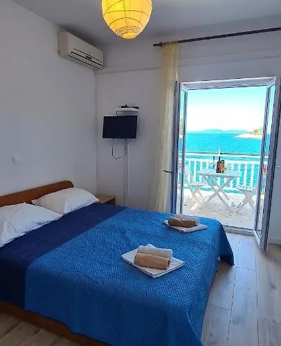 Ana I Ante Apartmán Milna (Hvar)
